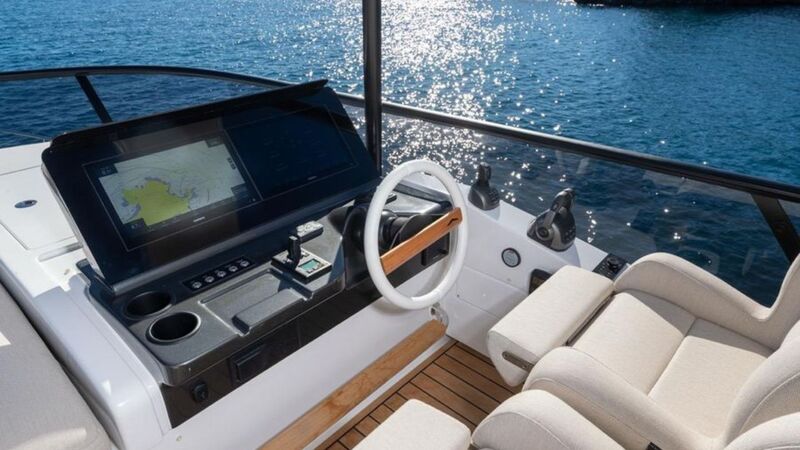 AZIMUT 62 FLY